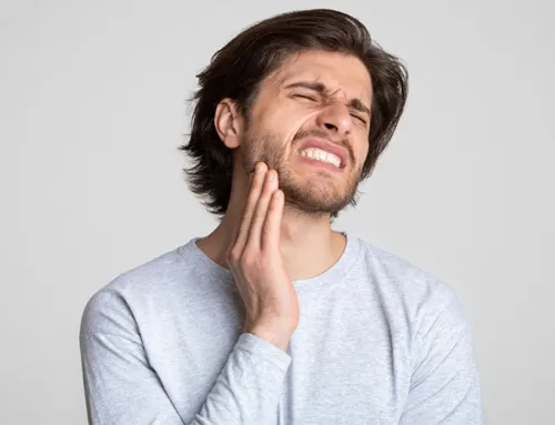 Jaw Pain While Chewing? Here’s A Jaw Pain Checklist We Give Tampa Residents